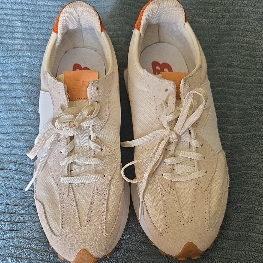 New Balance 327 Size 10.5